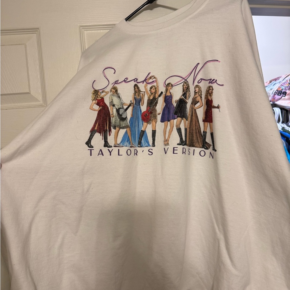 Limited edition Speak Now Taylor’s Version White Crew